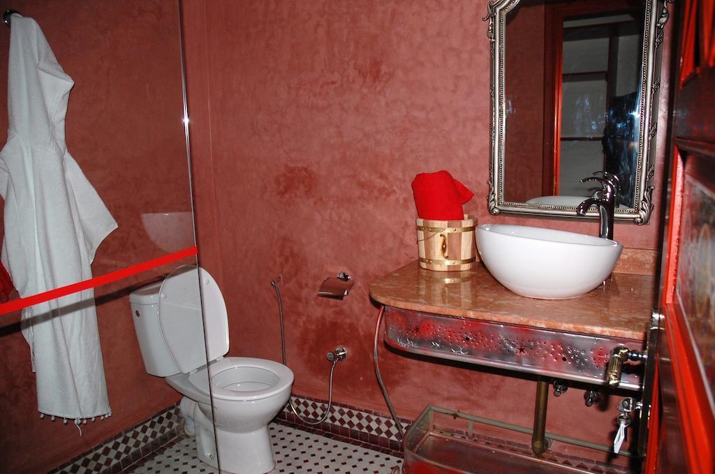 Collier De La Colombe Hotel Meknes Room photo