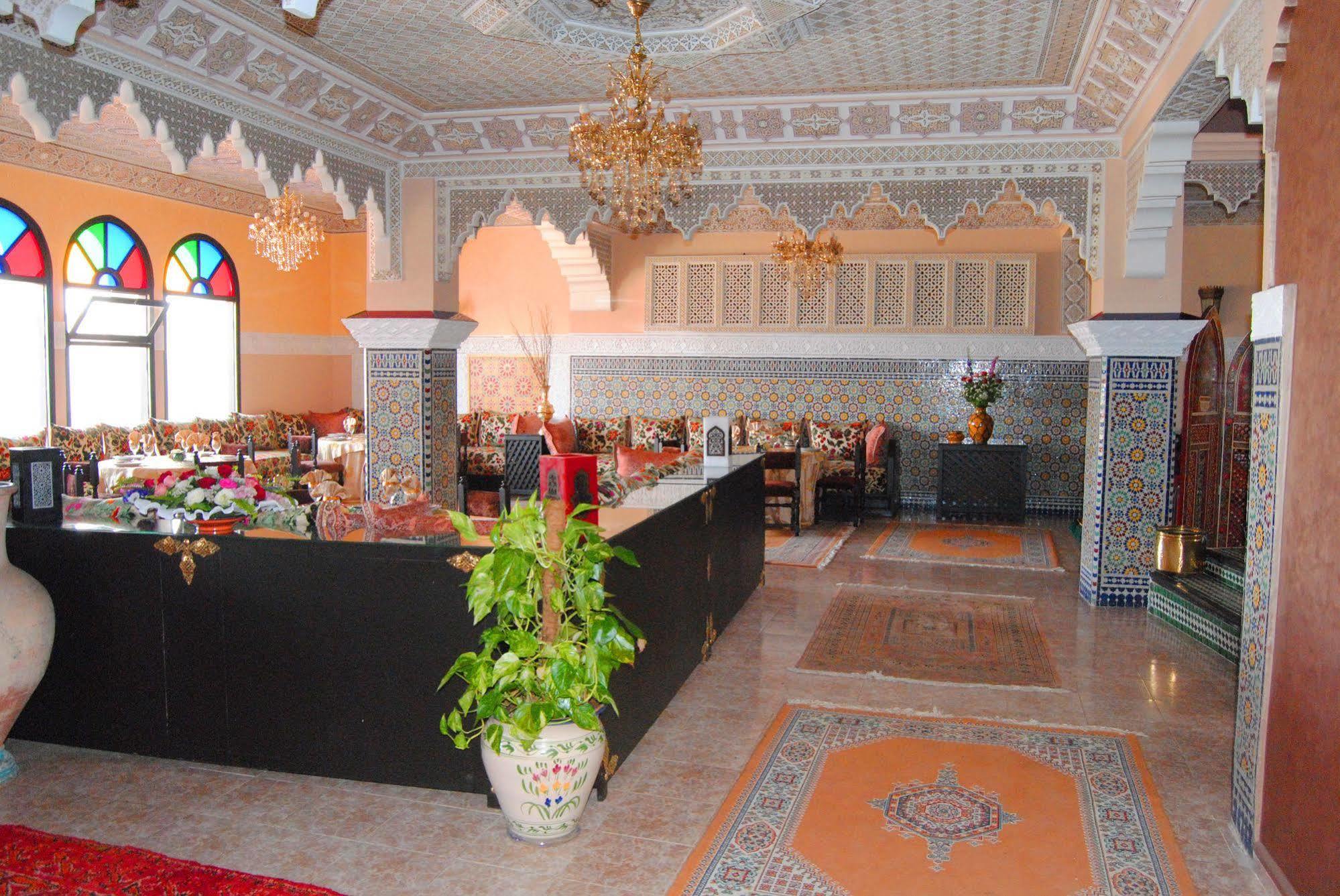 Collier De La Colombe Hotel Meknes Exterior photo
